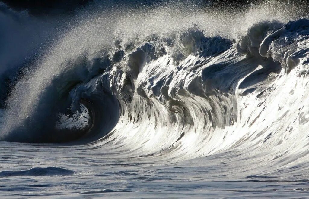 Волны огромные страшные. Море, волны. Океан волны. Гигантские волны. Большие волны на море.