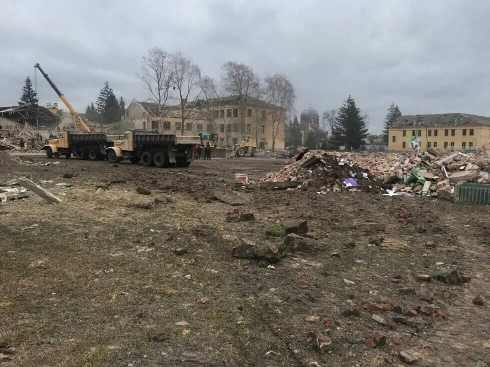 Завод в Шостке разбомбили. Шостка разрушения. Обстановка в сумах