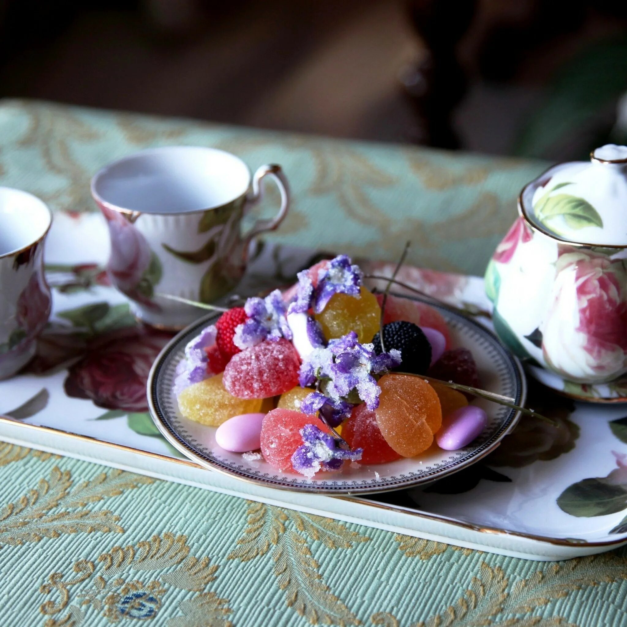 Красивое чаепитие картинки. Чаепитие. Сладости к чаю. Чай со сладостями. Красивое чаепитие.