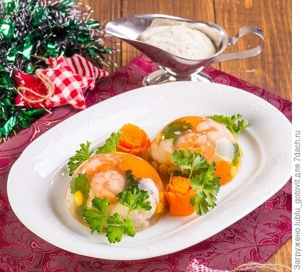 Заливное морской коктейль. Заливное из семги. Заливное из креветок. Заливное из креветок. Холодец с креветками.