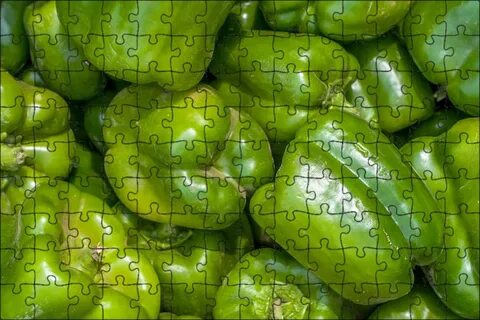 Зеленый перец с огурцами