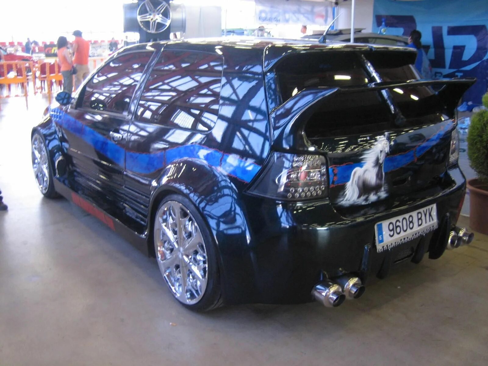 Тюнингованный ауди а4. Vw golf 4 тюнинг. Volkswagen golf r32 mk4 tuning. Suzuki swift sport 1. Volkswagen golf 2 tuning.
