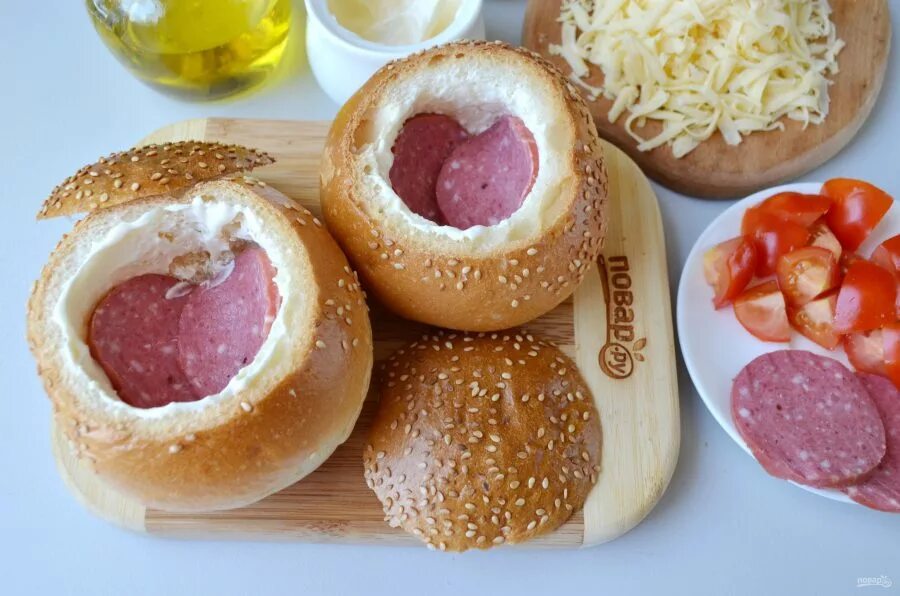 "БУЛОЧКИ С МЯСОМ И ПЛАВЛЕНЫМ СЫРОМ". Эти чудо-булочки с начинкой из мясного фарш