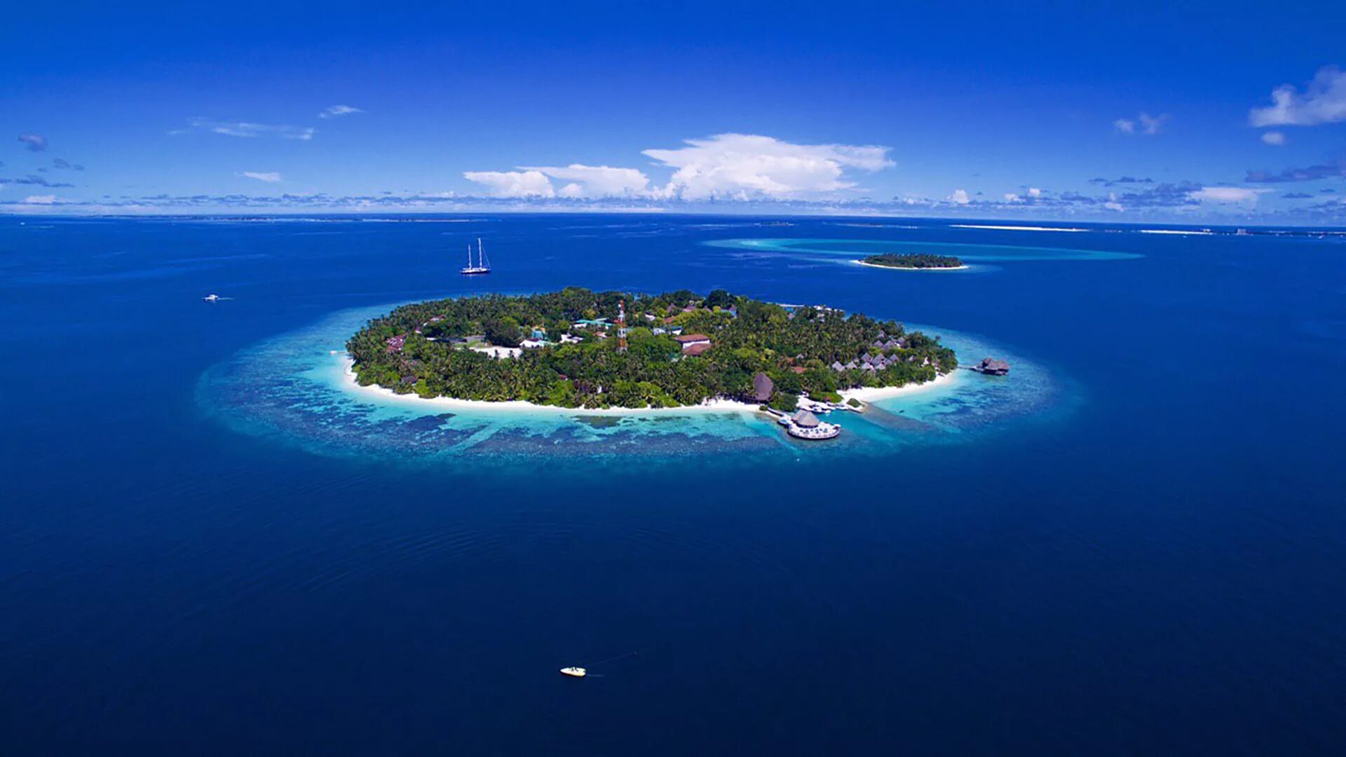 Четырех тысячах островов. Остров Бандос Мальдивы. Бандос Мальдивы 2023. Остров Бандос Мальдивы фото. Bandos Maldives 4.