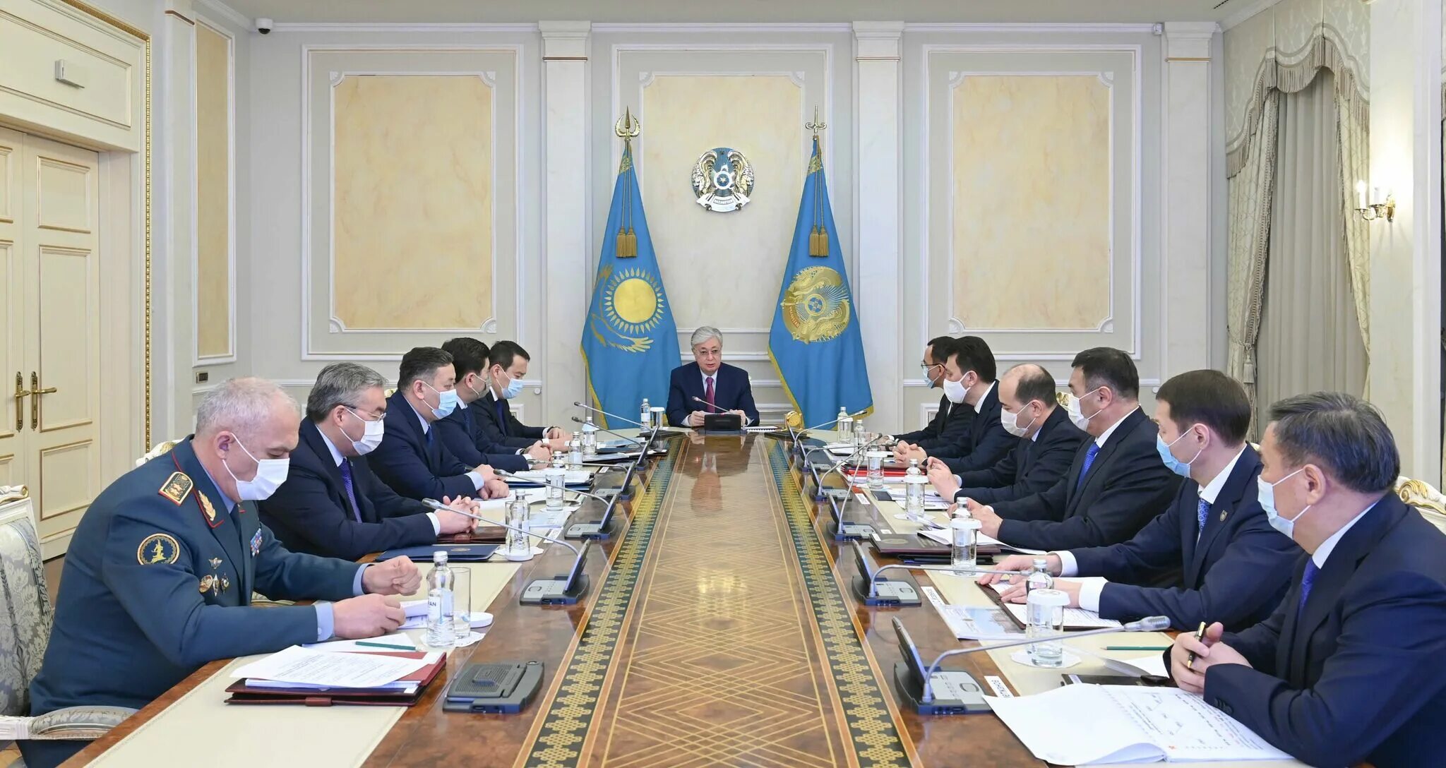 Совет безопасности украины. Токаев заседание. Токаев совещание. Оперативное заседание Совбеза. Заседание совета безопасности Украины.