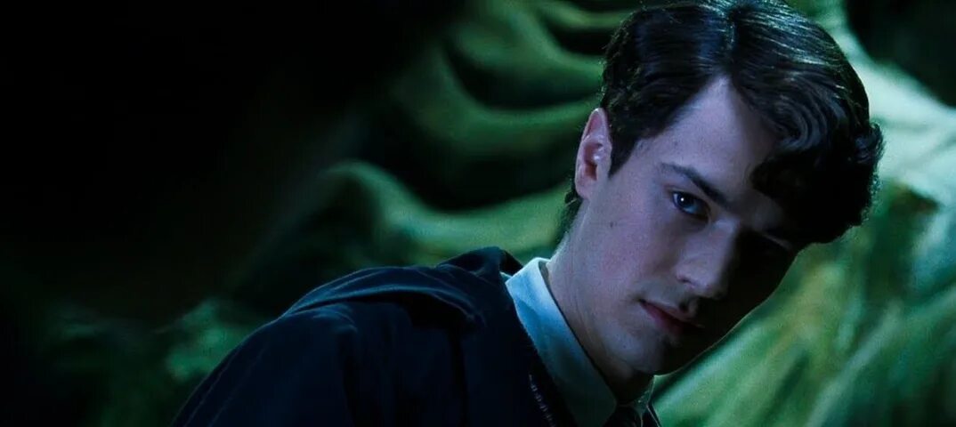 Tom Riddle. Том Реддл в 16 лет. Том Марволо Реддл. Почему том реддл