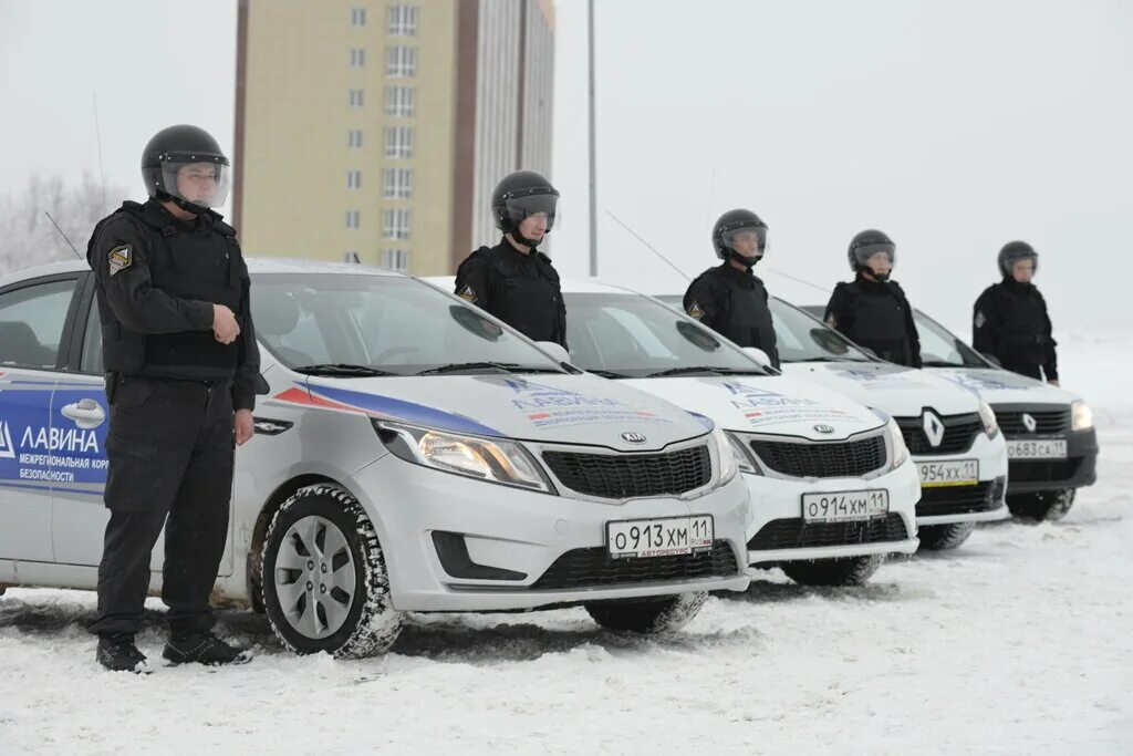 чоп лавина сыктывкар. снег оборвал провода. лавина сыктывкар. лавина сыктывкар охранное предприятие. магазин лавина киров сити центр.
