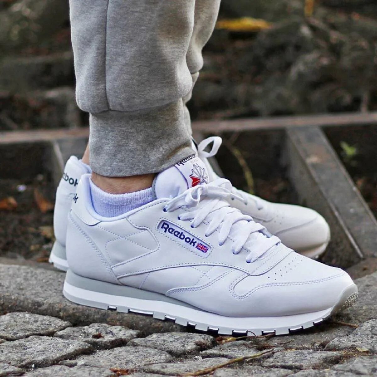 Кроссовки рибок отзывы. Reebok Classic Leather 2214. Reebok Classic Leather White. Reebok Classic Classic. Reebok Classic Leather White мужские.