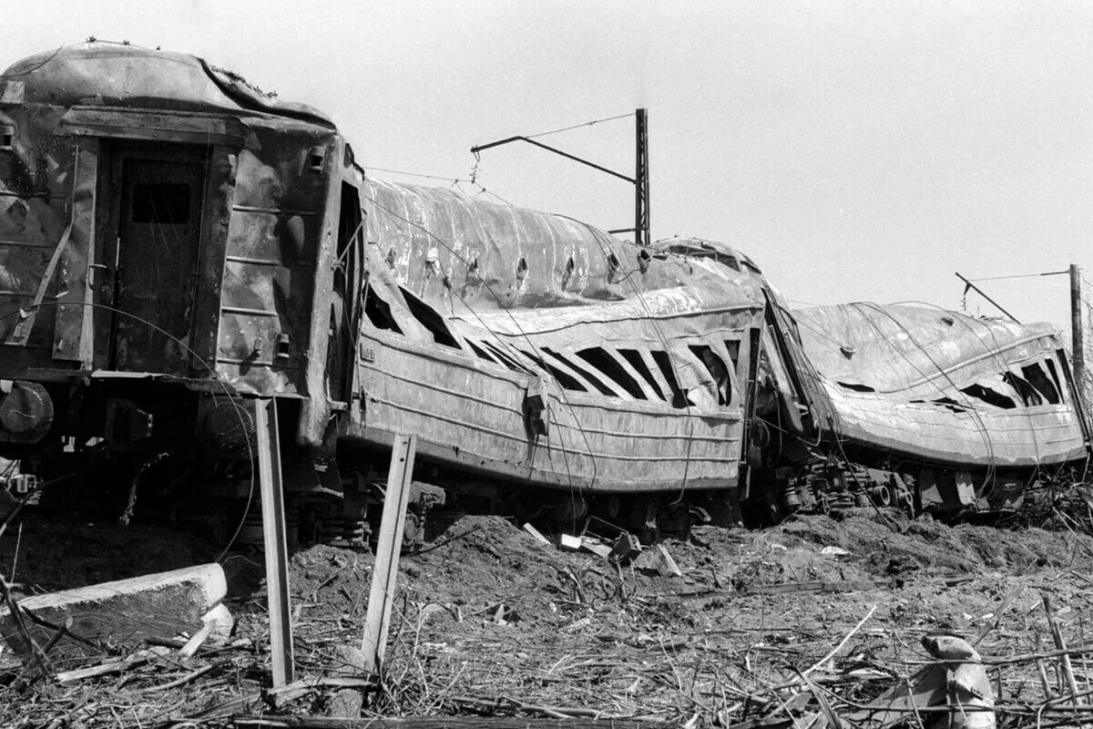 Новосибирск-адлер катастрофа 1989. 1989 год поезда под уфой. Железнодорожная катастрофа аша улу теляк 1989. Железнодорожная катастрофа под уфой 1989. 1989 год поезда под уфой.