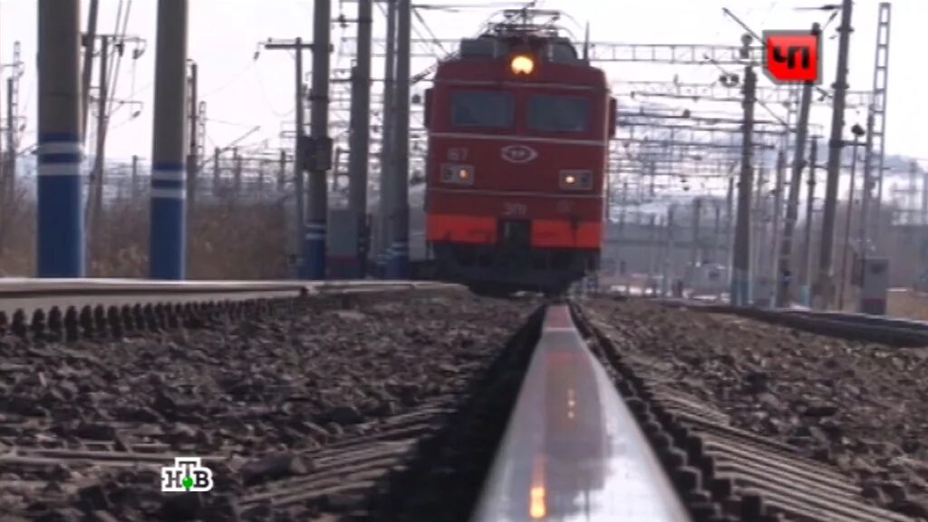 Движение поездов хабаровск. Поезд Хабаровск. Электричка Хабаровск. Поезда из Хабаровска. Поезд в Хабаровск 2008.