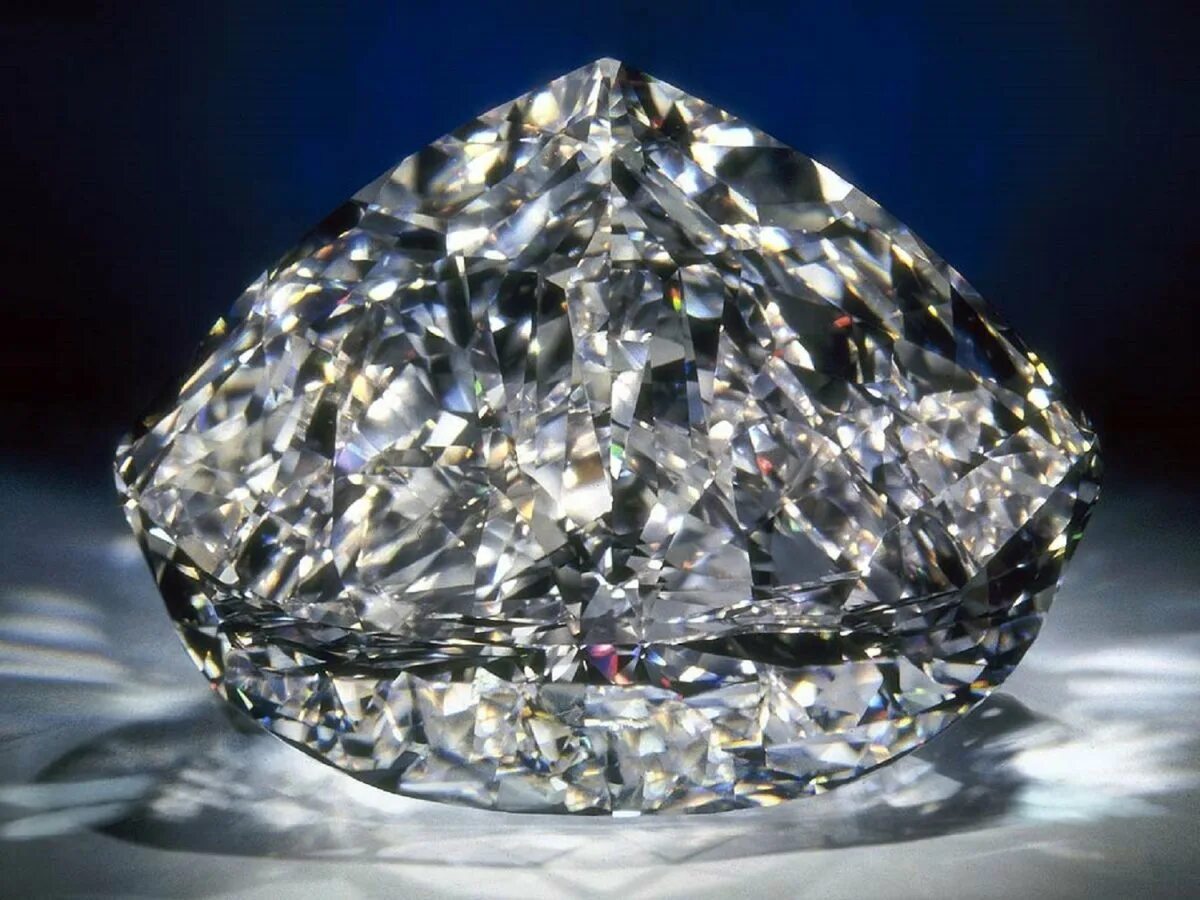 Чадо что дороже всех бриллиантов. Алмаз Куллинан. Алмаз Куллинан звезда Африки. Самый большой Алмаз в мире Куллинан.