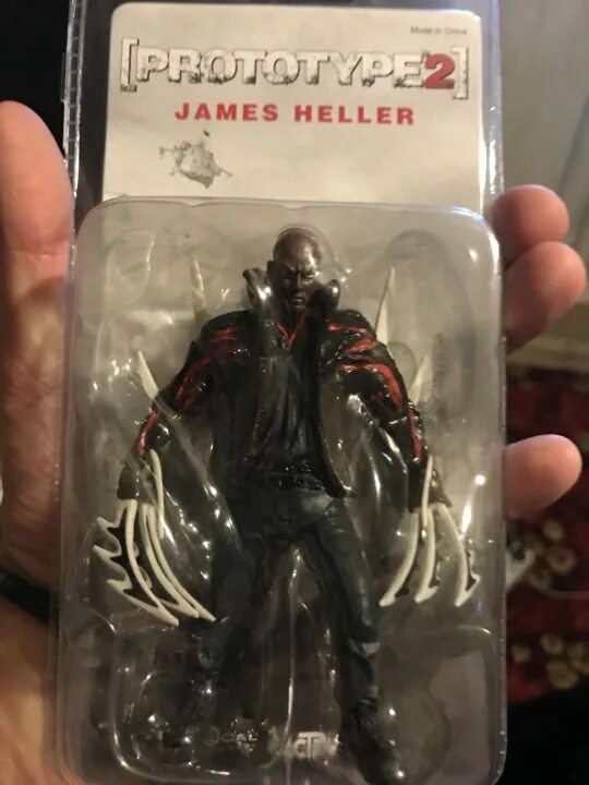 Игрушка прототип. Фигурки прототип 2. Prototype 2 James Heller Figure. Prototype фигурка.