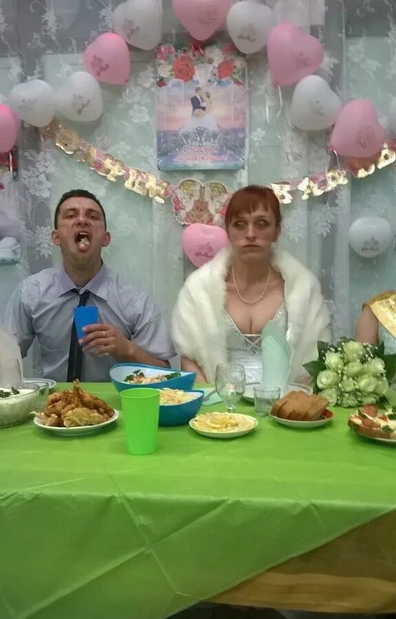 Второй день свадьбы прикольный дома. Второй день свадьбы. Прикольные костюмы на свадьбу. Свадьба в стиле полиции. Второй день свадьбы прикольный дома.