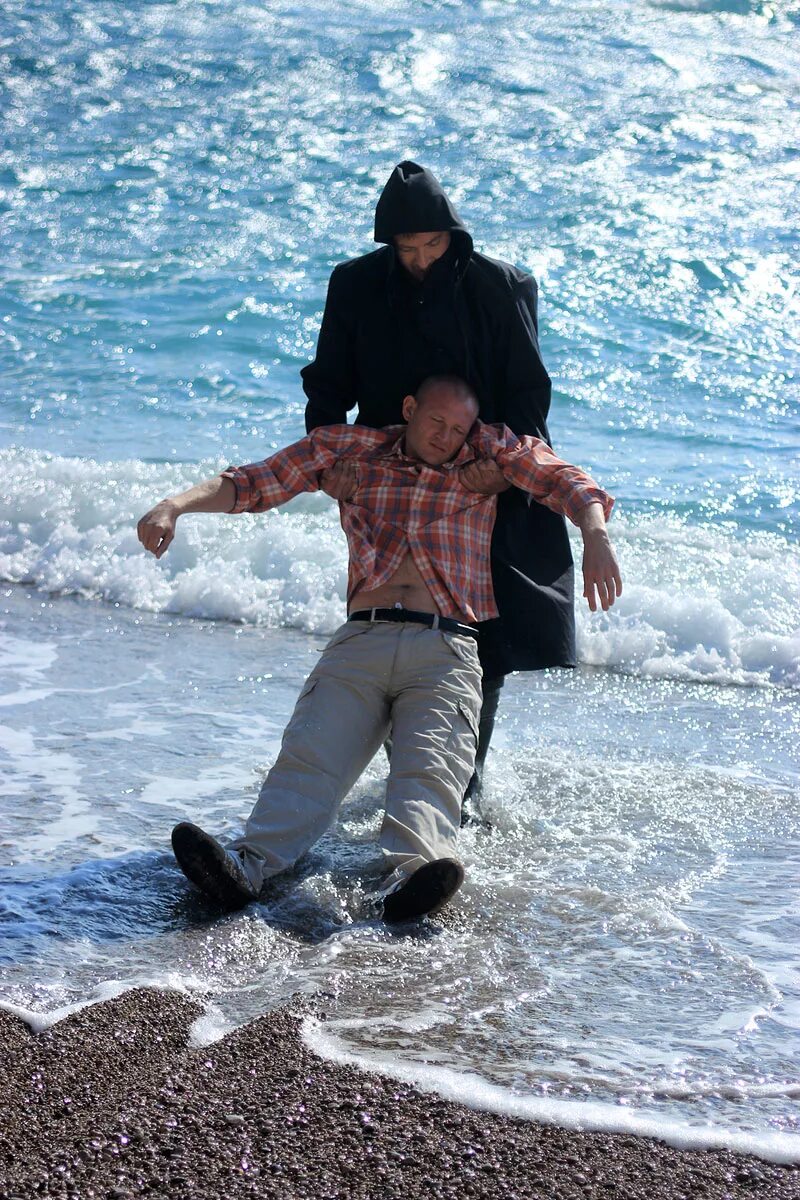 Елена аросева улыбка пересмешника. Кирилл сафонов улыбка пересмешника. Кирилл из улыбка пересмешника. Улыбка пересмешника снимали. Улыбка пересмешника съемки.