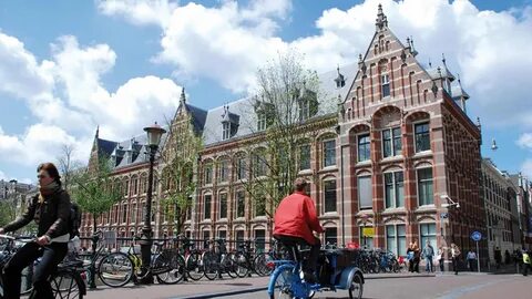 которые не являются гражданами стран ЕС и которые поступают в магистратуру университета...