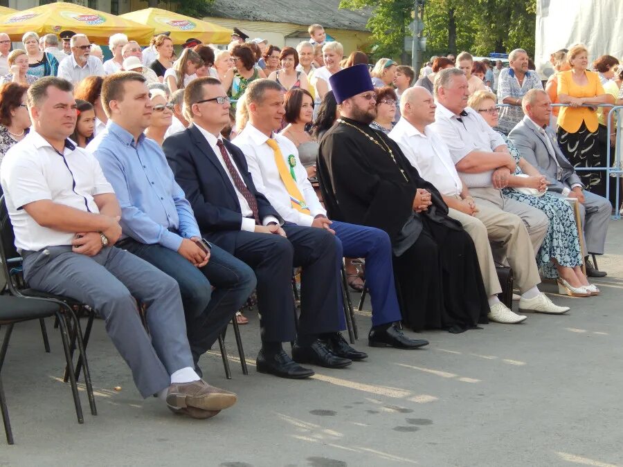 День города в озерах. Мэр города Озеры. Радонцев Озеры. День г. озёры.