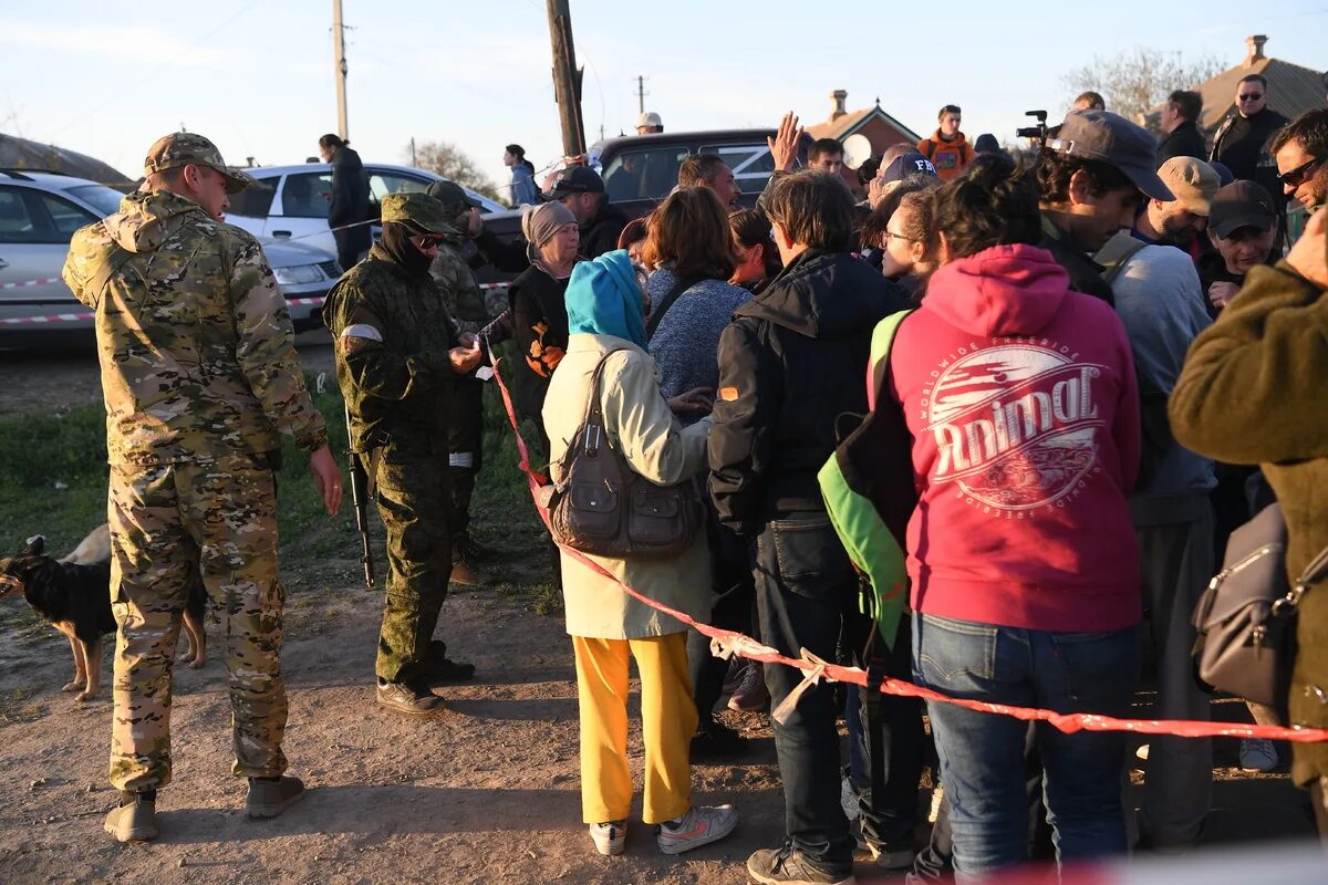 Новости белгорода граница с украиной обстановка сегодня. Беженцы с Украины. Беженцы из Украины в Россию. Беженцы на границе России.