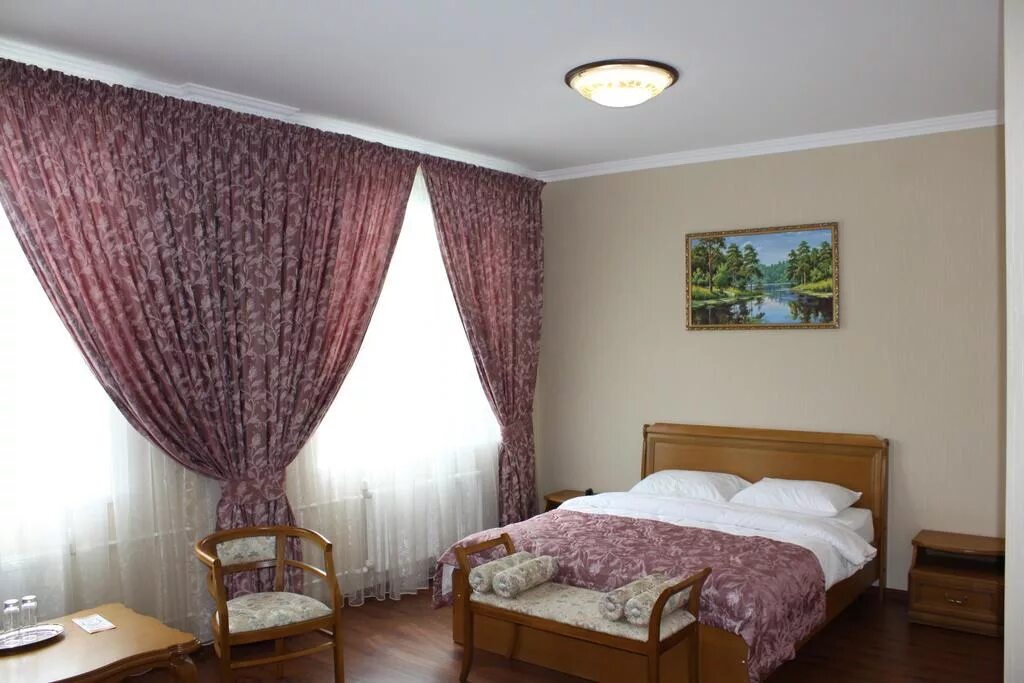 Гостиница александровская в костроме. Арт отель александровский кострома. Номер в александровке. Отель александровская слобода фото еды. Номер в александровке.