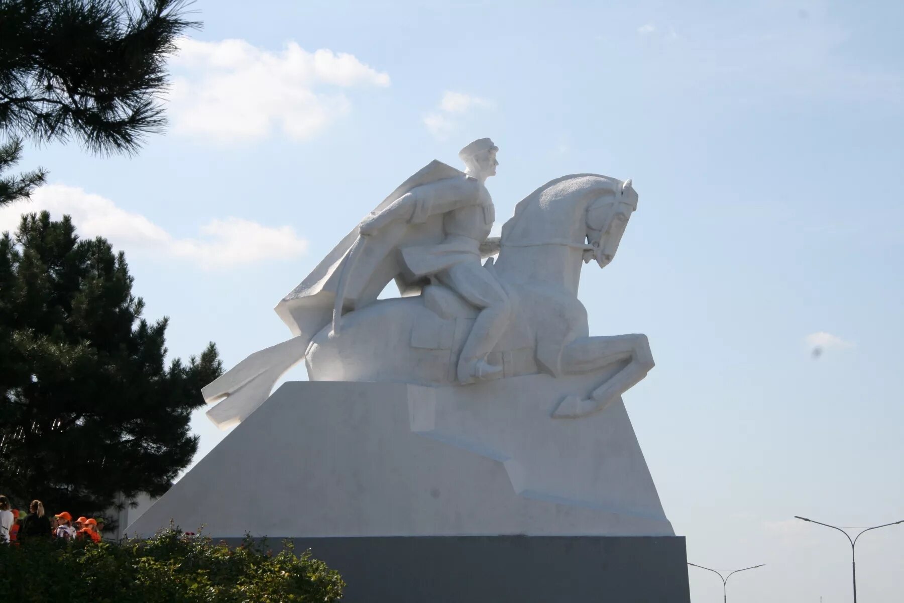 Памятник казаку Кущевская. Памятник поле казачьей славы Кущевская. Памятник казакам гвардейцам Кущевская. Памятник казак ст.Кущевская.