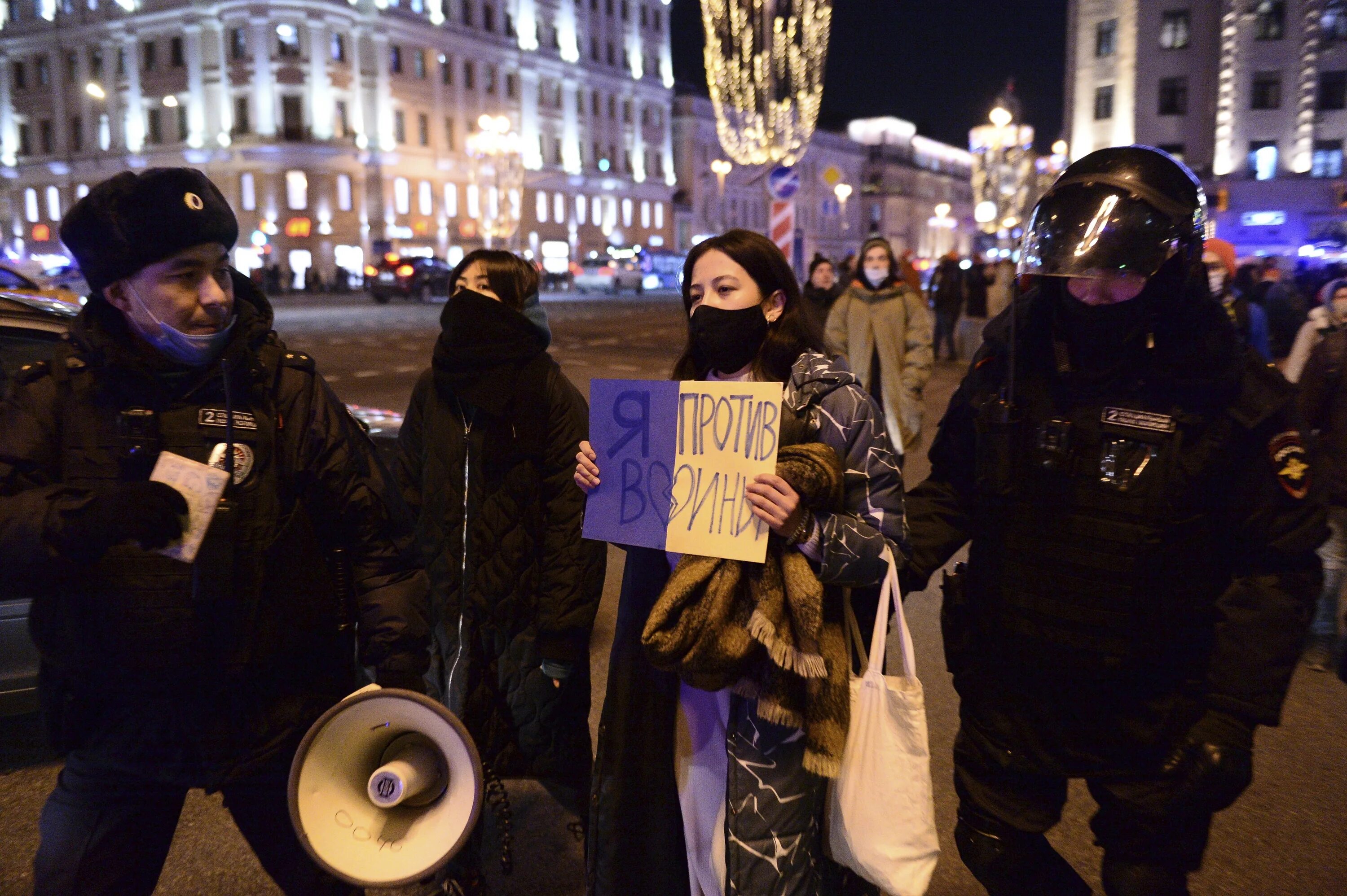 Кто против войны с украиной. Антивоенные протесты в Москве. Правозащитники против войны. Фон войны на Украине с людьми.