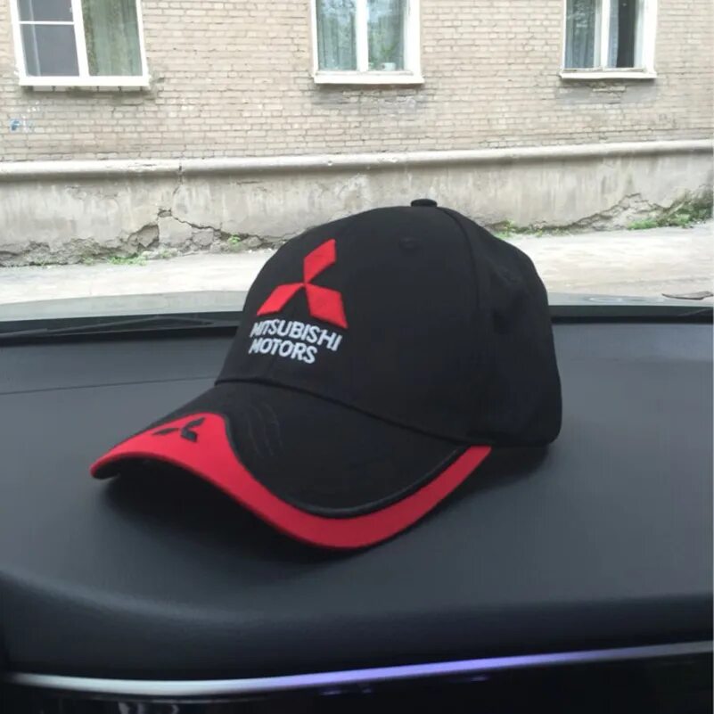 Hat car. Кепка Mitsubishi Colt. Помятая кепка. Кепка Mitsubishi Tuning. Бейсболка красная Митсубиси.