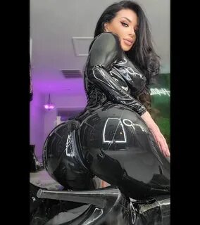 Explore and find endless content like Reflections with Scrolller.com. 