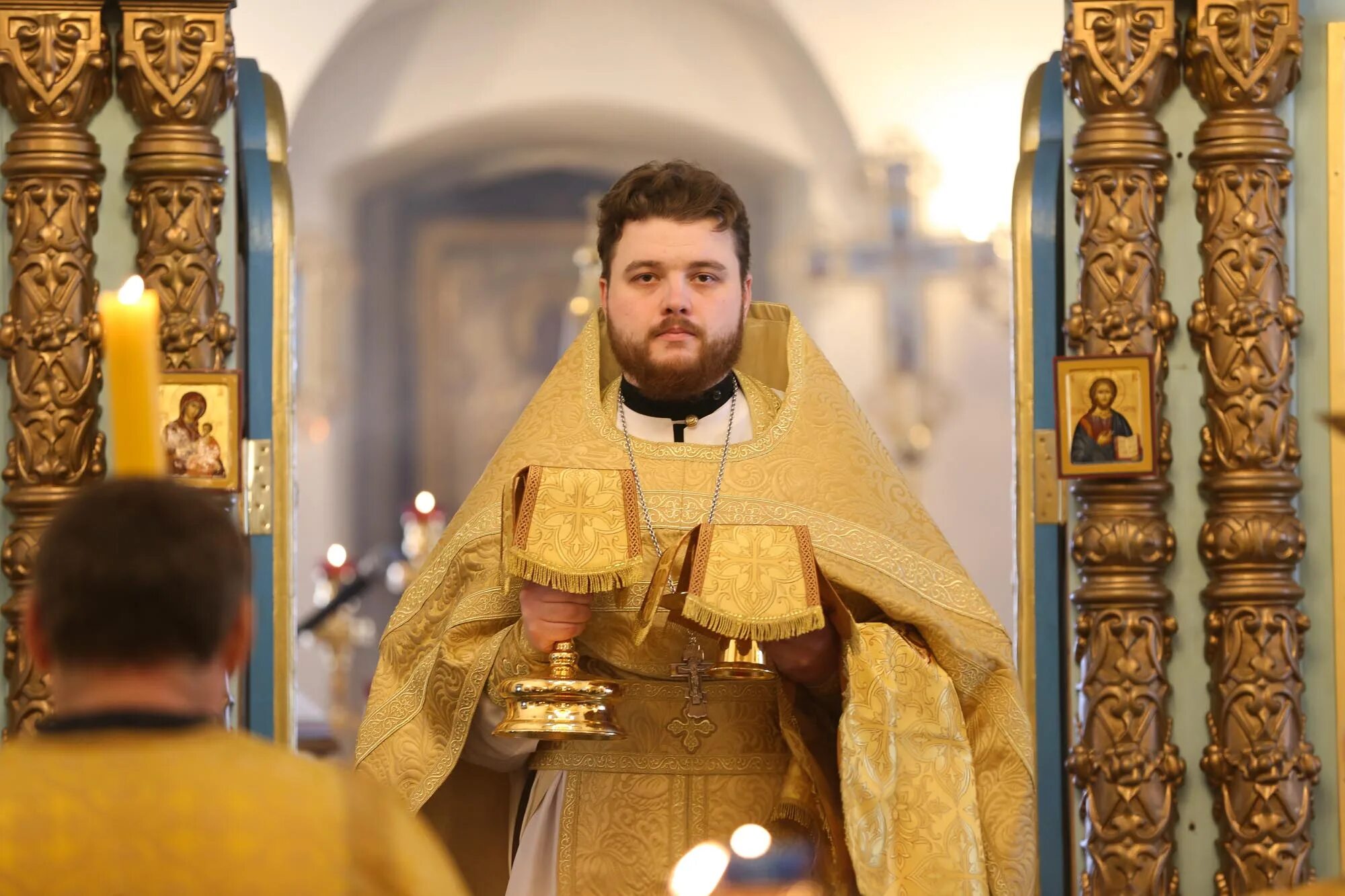 открытка с днём рождения священнику батюшке. поздравление священнику с днем рождения.