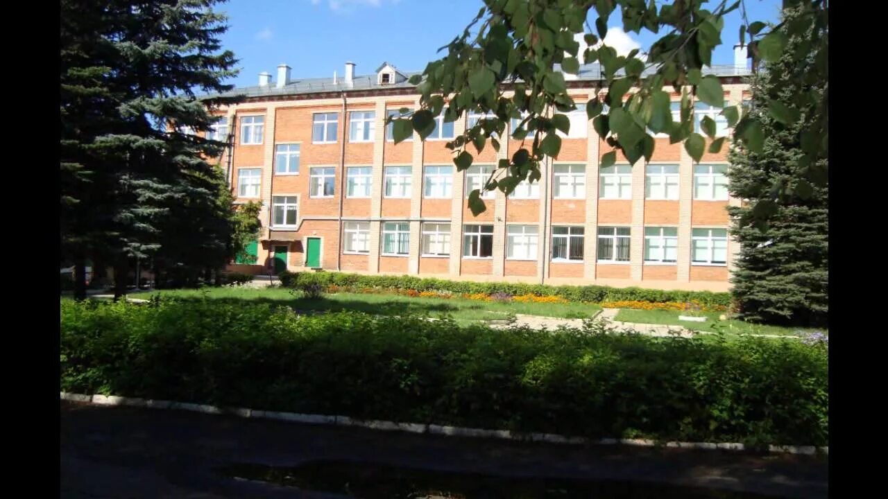 Инженерная школа дмитров новая. Прогимназия 5 дмитров. Школа икша. Школа икша. Школа посёлок икша.