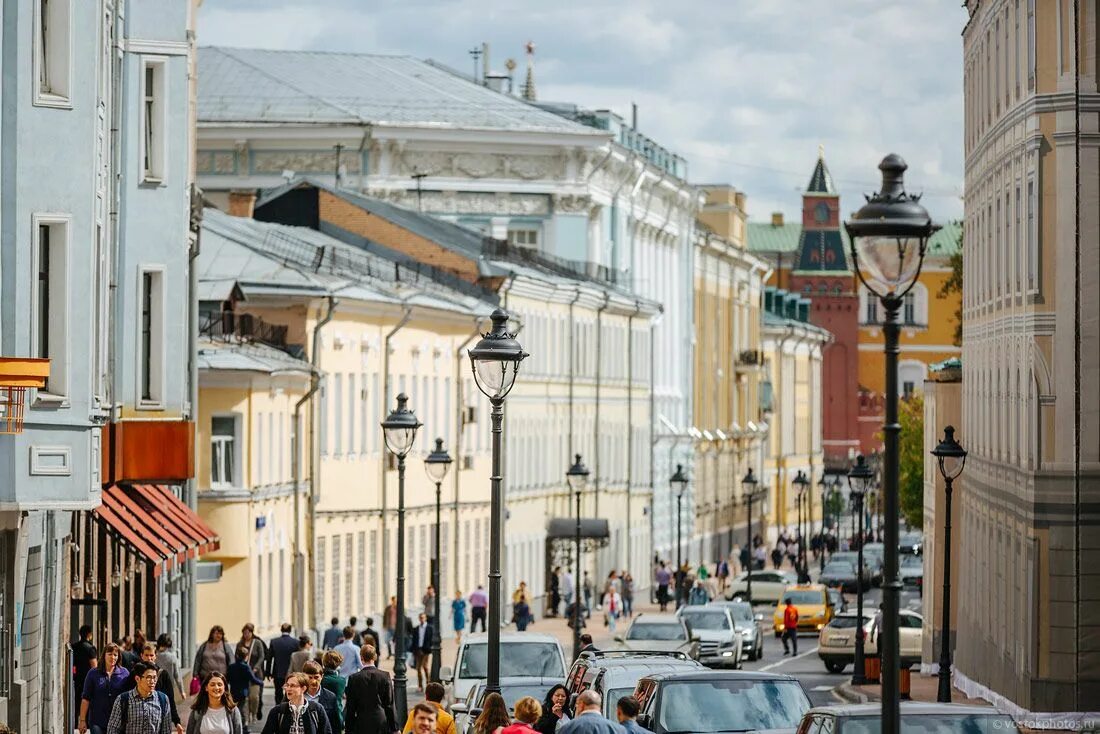 Улица. Улицы Москвы. Улочки Москвы. Центральная улица. Тихие улочки Москвы.