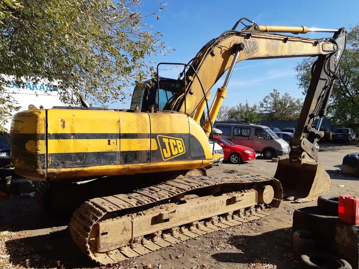Гусеница jcb. Jcb 200 гусеничный. компактный гусеничный jcb 0,8 м3. экскаватор 2006 года. шланг гусеницы jcb.