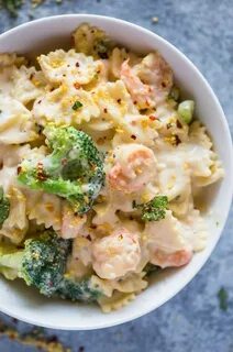 Сливочная паста с креветками и брокколи