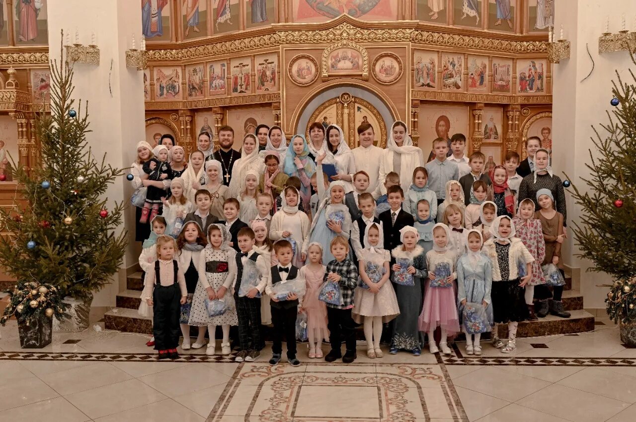 Симеон в храме. Выступление воскресных школ. Воскресная школа софрино. Выступление воскресных школ. Воскресная школа.