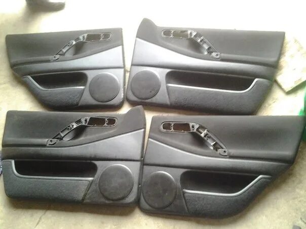 Фольксваген б4 салон обшивки двери. Установка заднего стекла пассат б5. Двери на фольксваген пассат б3. Карты пассат б3. Дверная карта volkswagen passat b5.