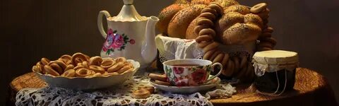 Чай с баранками и торт