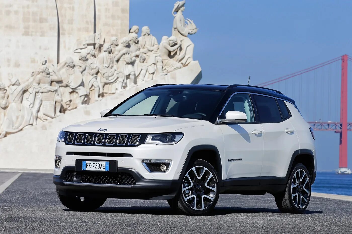 Внедорожники кроссоверы россии. Jeep Compass 2018. Jeep Compass 2017. Jeep Compass Limited 2017. Jeep Compass 2020.