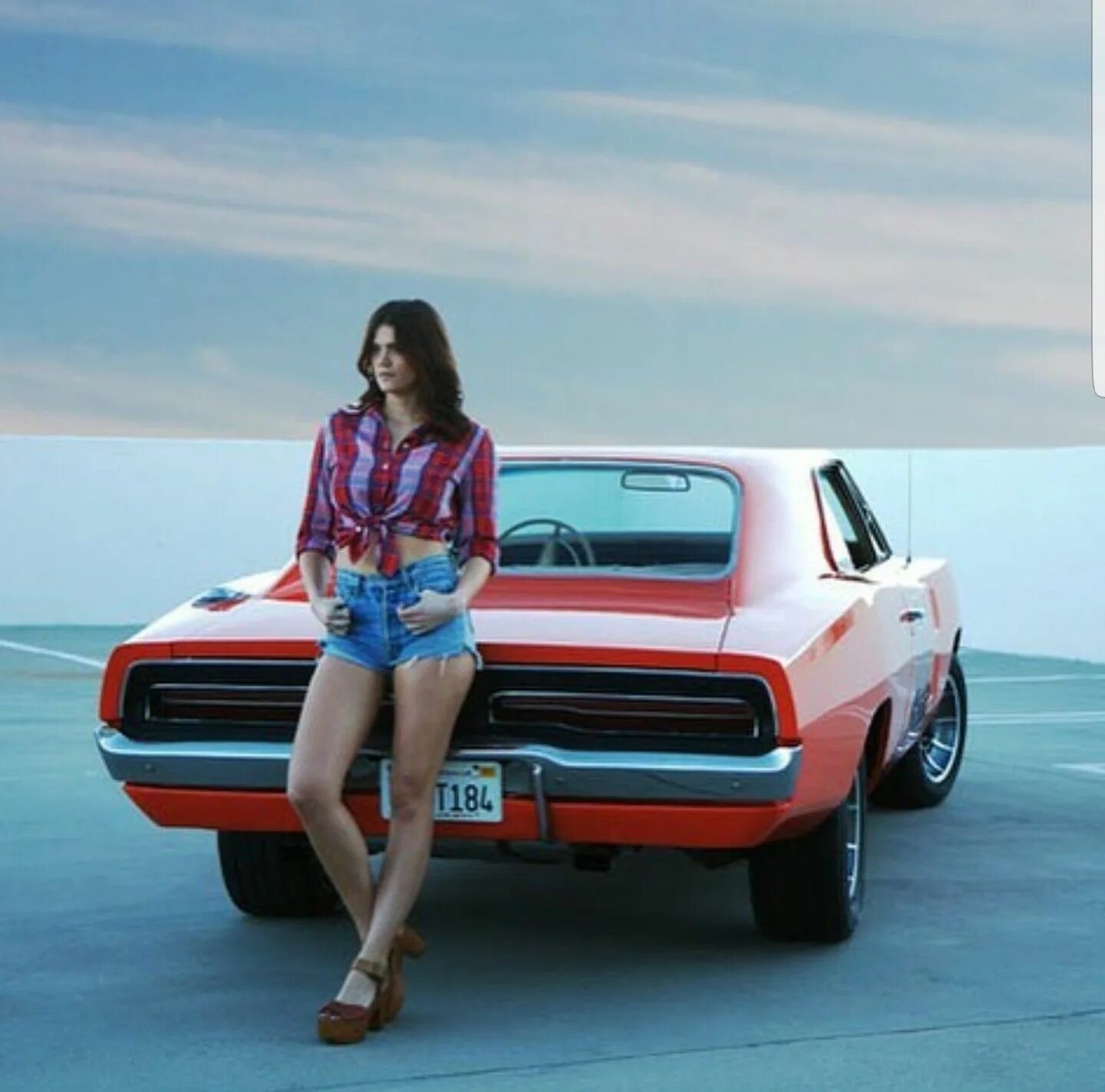 Dodge Charger 1969 General Lee. Додж Чарджер 1969 и девушки. Dodge Charger 1969 и девушки. Додж Чарджер и девушки. This is good car