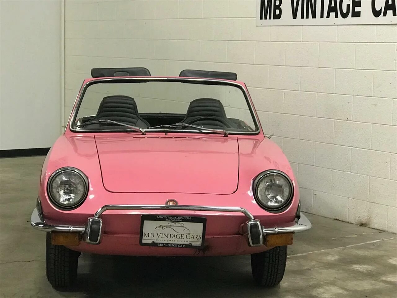 Пинк 1973. Fiat 850 Spider. Fiat 850 Spider buy. Fiat розовый. Fiat 850 Spider Europe buy.