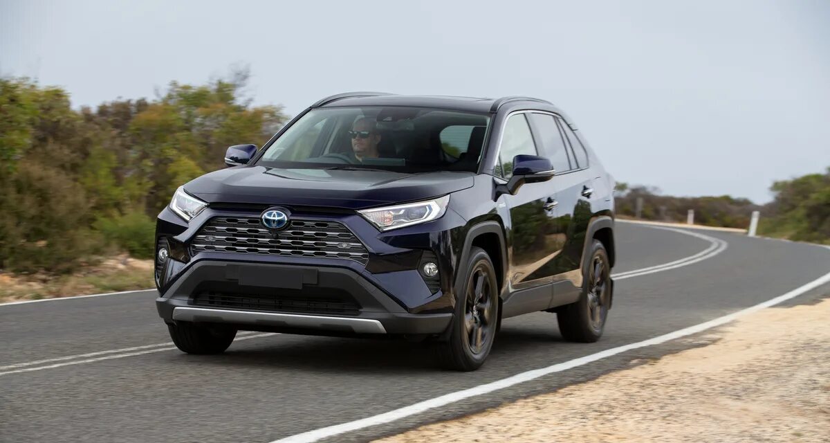 Toyota rav4 Hybrid 2020. Тойота рав 4 в новом кузове. Toyota rav4 2019 черный. Тойота рав 4 новый кузов.