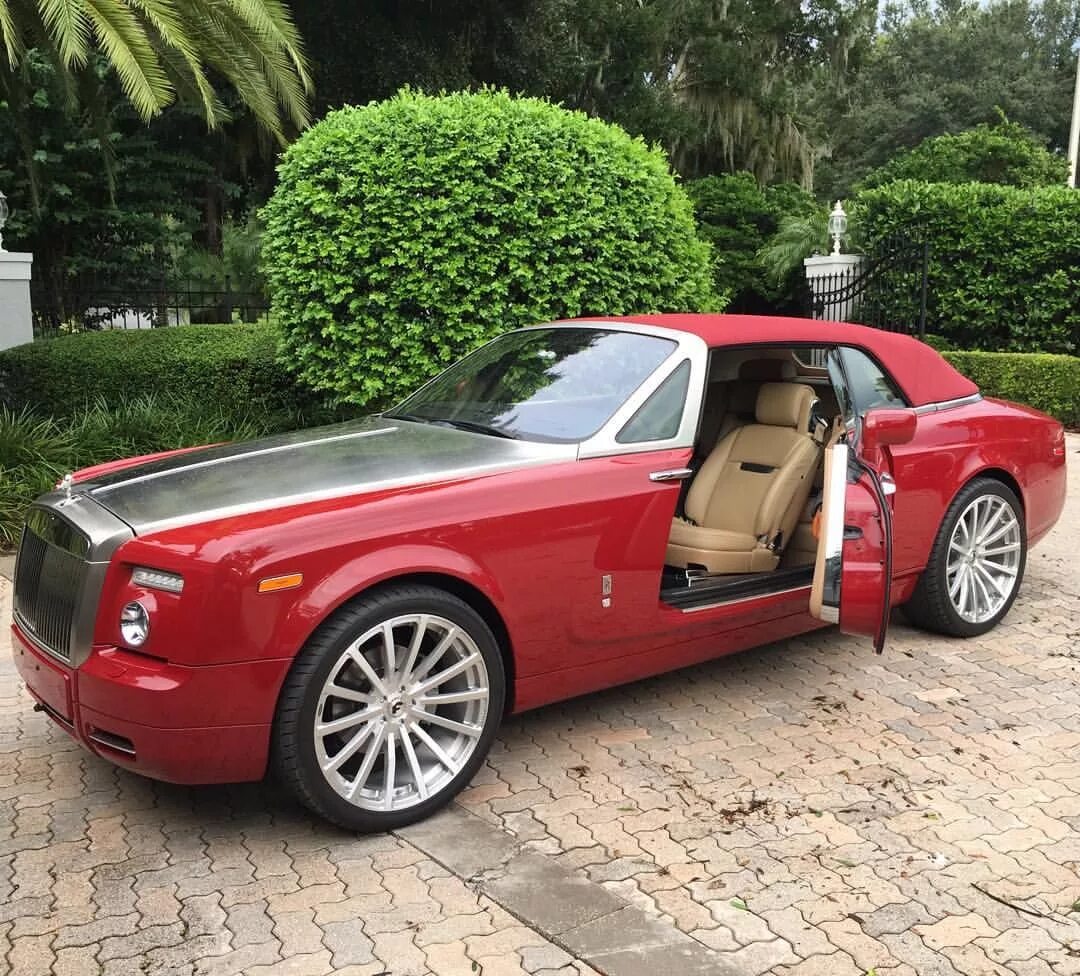 Роллс купе. Rolls Royce Phantom Drophead. Rolls Royce Phantom Coupe. Rolls Royce Phantom Drophead Coupe. Rolls Royce Phantom купе.