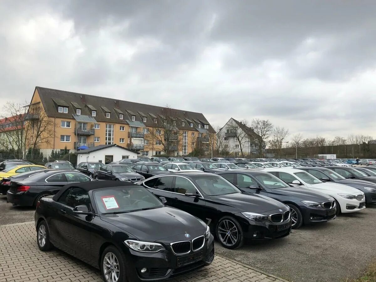File:Mercedes Benz Germany.jpg - Wikimedia Commons