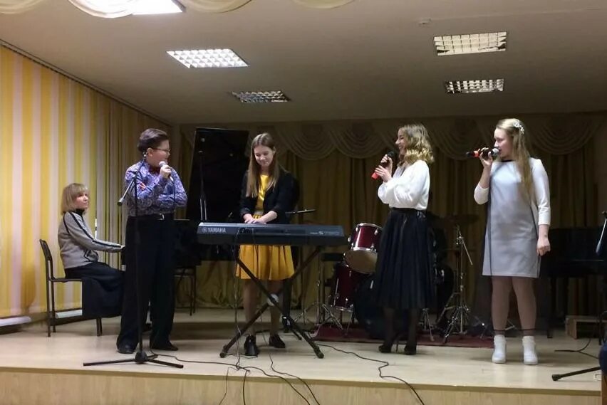 Гимназия арт этюд. Конкурс этюдов. Директор арт этюд екатеринбург. Хрестоматия для фортепиано этюды 6 класс. Хрестоматия для фортепиано этюды.