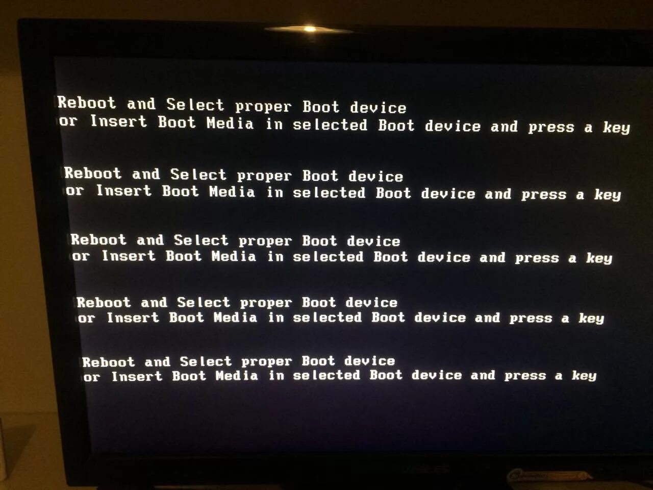 Reboot and select proper Boot device Acer моноблок. Reboot and select proper Boot device or Insert Boot Media in selected Boot device and Press a Key виндовс 10. Ребут энд Селект Пропер бут девайс or Insert Boot Media in selected. Ошибка Reboot and select proper Boot device. Ошибка boot and select proper boot device