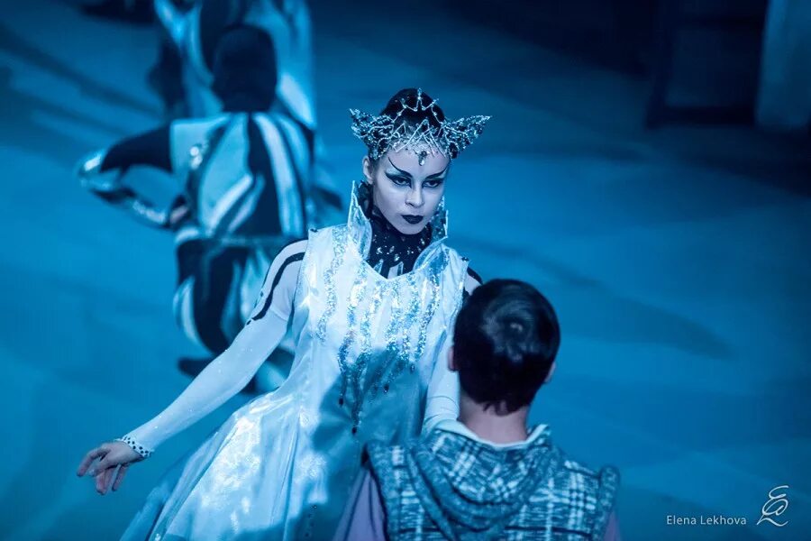 Театр оперы и балета екатеринбург снежная королева. Театр снежная королева екатеринбург. Петр базарон щелкунчик. Театра оперы и балета екатеринбург балет снежная королева. Снежная королева балет екатеринбург.