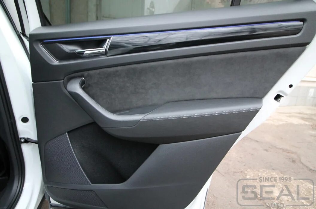Обшивка двери шкода а7. Дверная карта шкода кодиак. обшивка дверей skoda kodiaq. обшивка двери шкода кодиак.