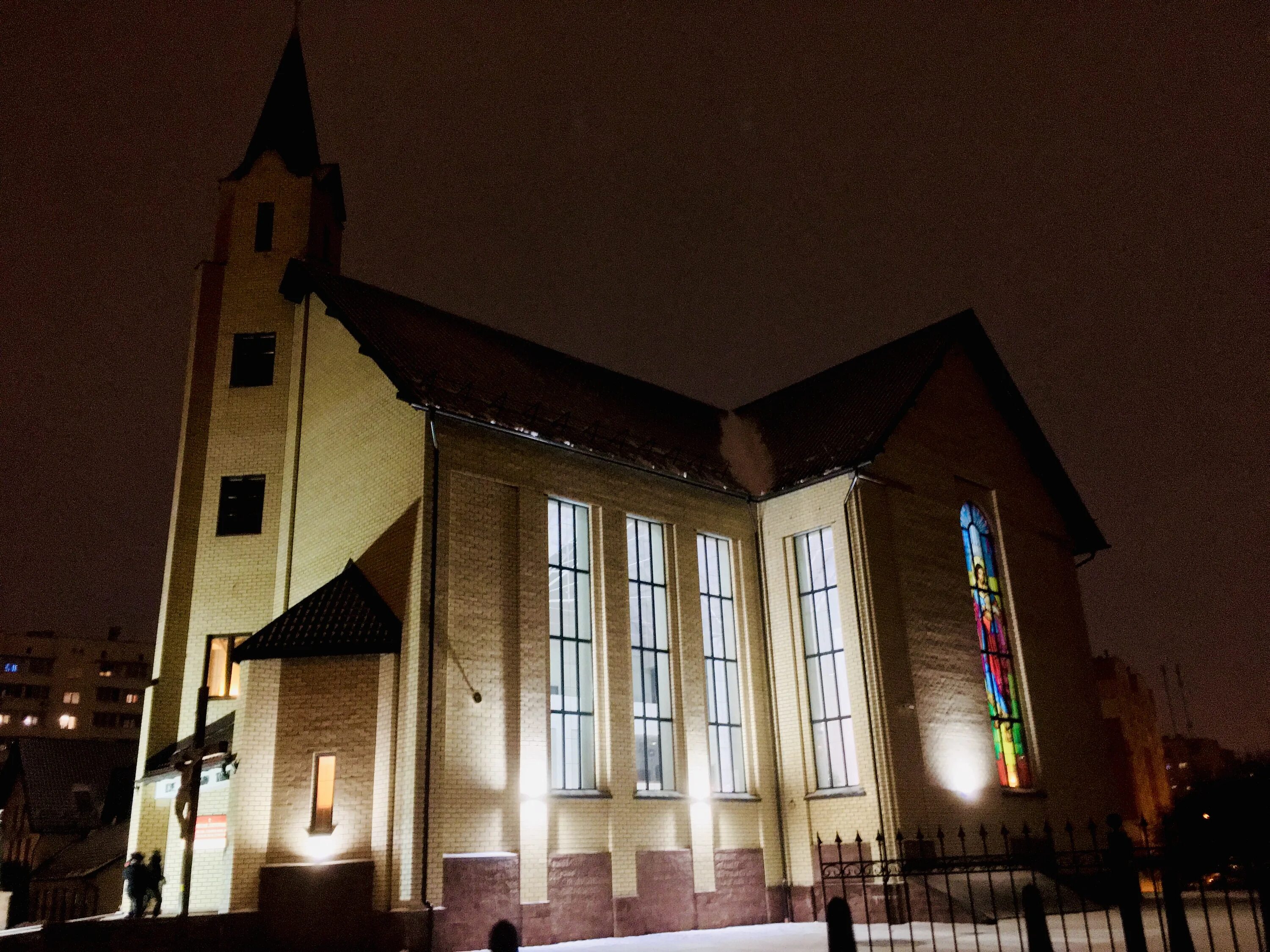 костел на девятовке службы. костел на девятовке службы. костел на девятовке службы. чырвоная зорка узда. вороново (гродненская область).