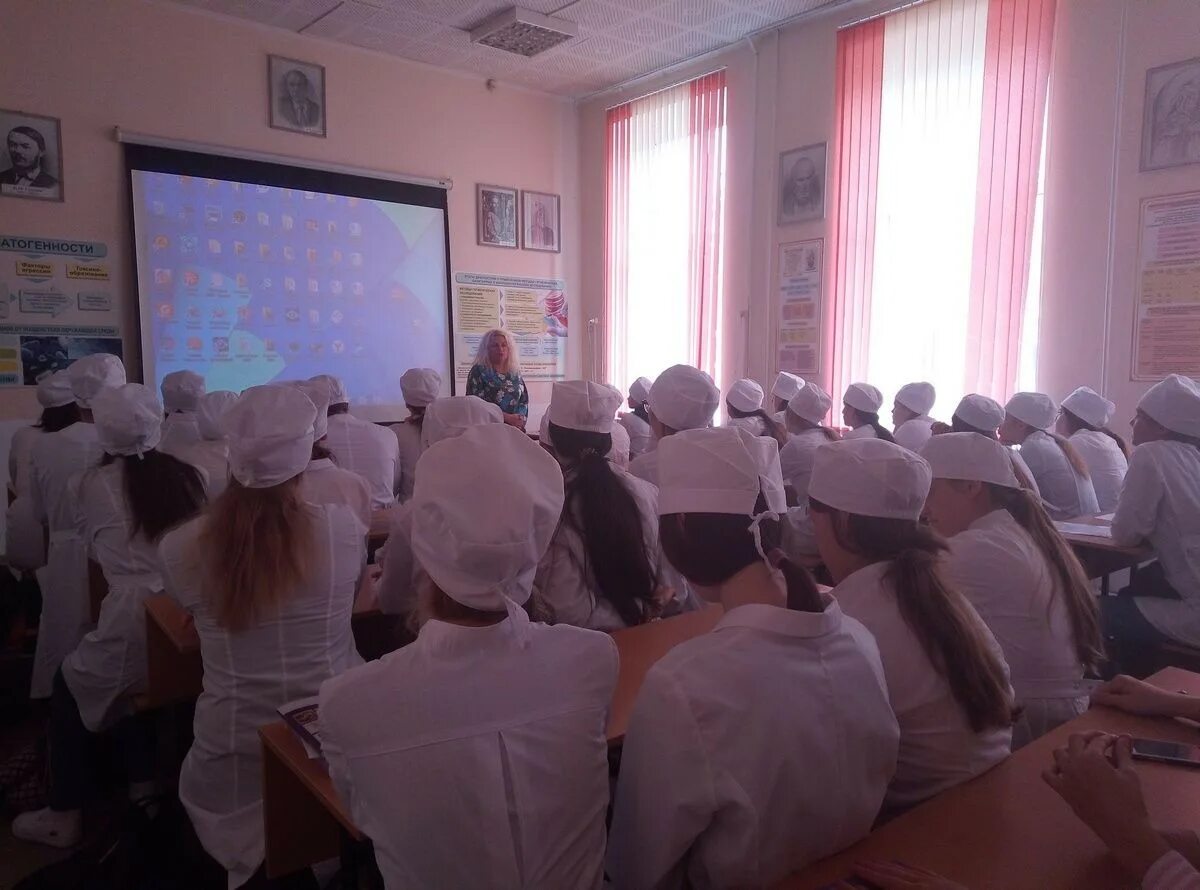 Медколледж магадан. Медколледж новороссийск. Сайт медицинского колледжа новороссийск. Нмк новороссийск. Новороссийский колледж медицинский специальности.