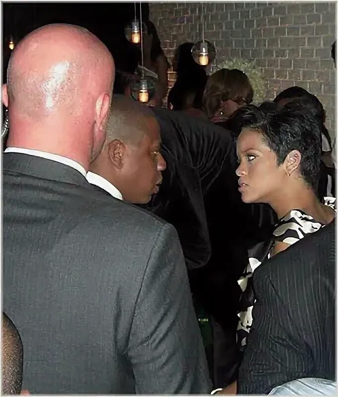 Rihanna jay z. Rihanna jay. Jay-z и рианна. Rihanna jay. Rihanna jay z.