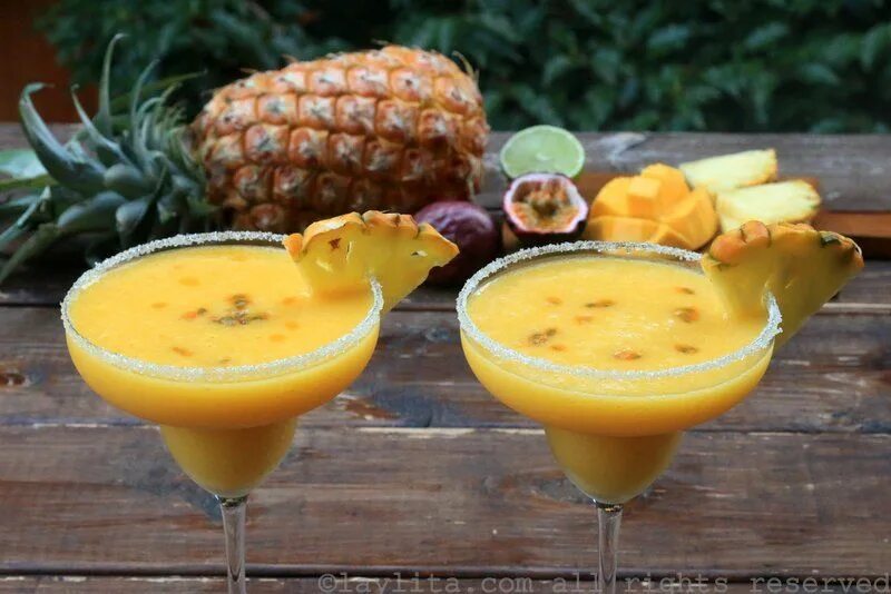 Коктейль Пэшн Фрут мартини. Passion fruit martini