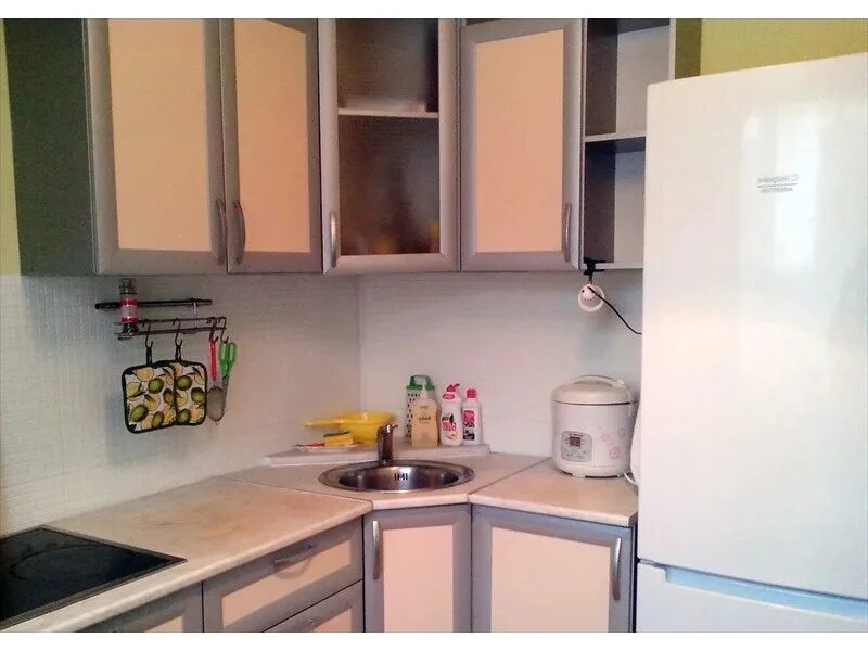 Уютные квартиры в челябинске. Комсомольский проспект 138 челябинск снять квартиру. Комнаты в квартире полуторка. Проспект победы и краснознаменная 29. Снять полуторку в энгельсе.