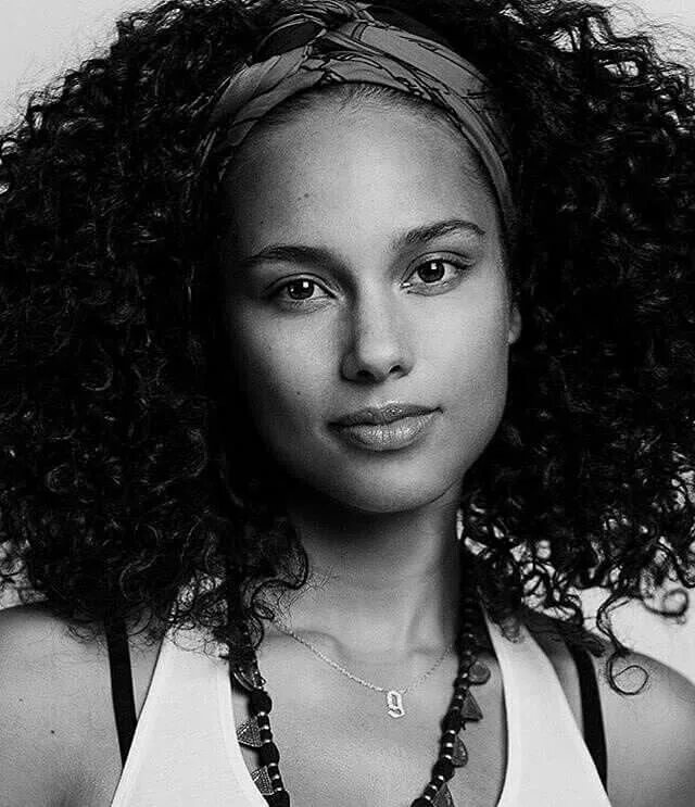 Алисия кейс. Алиша фото. Певица алисия кейс. Алиша фото. Alicia keys 2023.